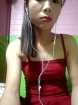 AmyLinee01 online show from April 24, 2026, 5:20 am