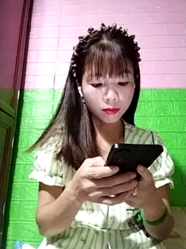AmyLinee01 online show from May 20, 2026, 5:10 pm