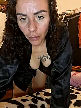 Snapshot of chiquitilla41 chatting on May 21, 2026, 11:57 pm chiquitilla41 online show from May 21, 2026, 11:57 pm