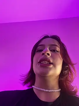 Snapshot of steffmontespink18 chatting on May 28, 2026, 1:28 pm steffmontespink18 online show from May 28, 2026, 1:28 pm