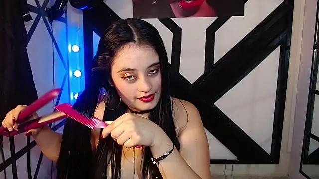 Snapshot of gabriela_tm1 chatting on May 15, 2026, 1:42 pm gabriela tm1 online show from May 15, 2026, 1:42 pm