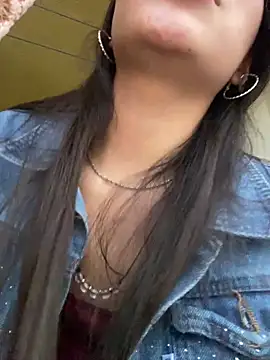 Snapshot of Itze_Mua chatting on June 12, 2026, 10:51 pm Itze Mua online show from June 12, 2026, 10:51 pm