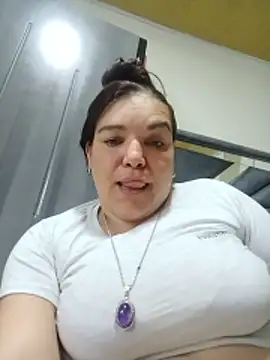 Snapshot of Zuleyka_69 chatting on June 14, 2026, 2:24 am Zuleyka 69 online show from June 14, 2026, 2:24 am