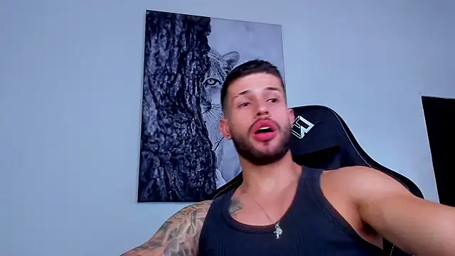 Snapshot of Santos_ramirez1 chatting on July 1, 2026, 3:45 pm Santos ramirez1 online show from July 1, 2026, 3:45 pm