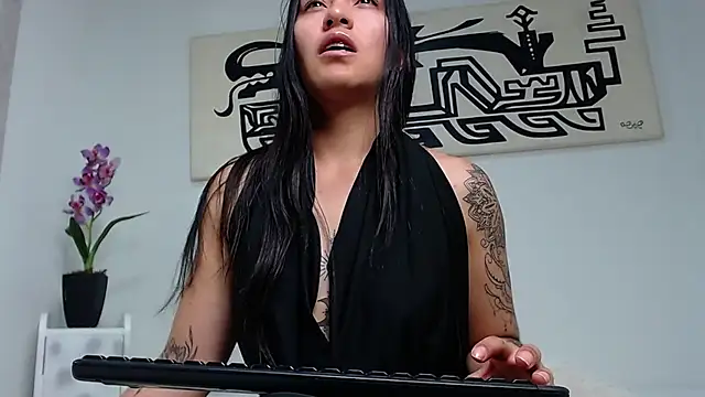 Samantha Vaker online show from June 13, 2026, 8:51 pm