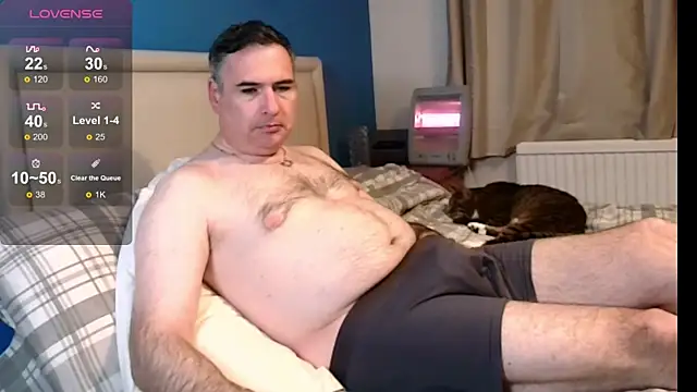Snapshot of Pauly_Andrew chatting on March 31, 2026, 8:33 pm Pauly Andrew online show from March 31, 2026, 8:33 pm
