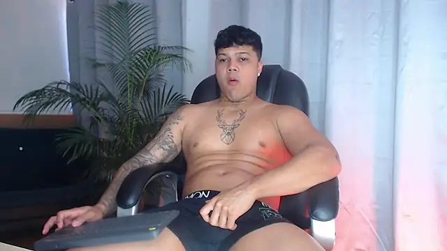 Snapshot of Pedro_x777 chatting on June 27, 2026, 4:02 pm Pedro x777 online show from June 27, 2026, 4:02 pm