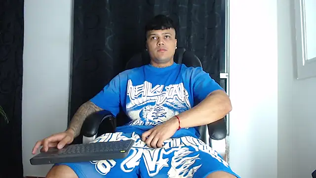 Pedro x777 online show from April 23, 2026, 11:28 pm