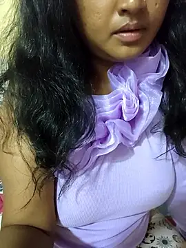 Snapshot of Tridha_2 chatting on April 12, 2026, 11:52 pm Tridha 2 online show from April 12, 2026, 11:52 pm