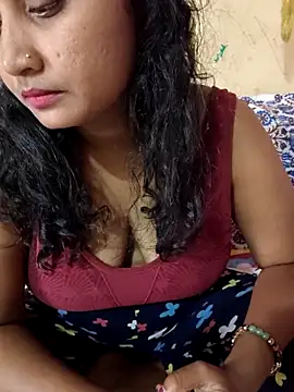 Snapshot of Tridha_2 chatting on April 11, 2026, 11:47 am Tridha 2 online show from April 11, 2026, 11:47 am
