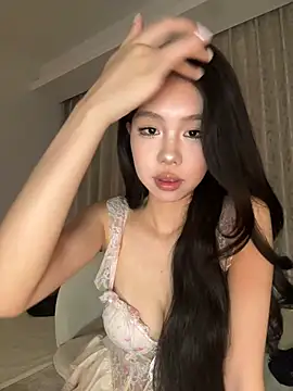 Snapshot of jolie_33 chatting on June 23, 2026, 1:09 pm jolie 33 online show from June 23, 2026, 1:09 pm