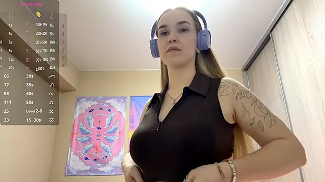 Snapshot of DenitaSpace chatting on April 2, 2026, 2:13 pm DenitaSpace online show from April 2, 2026, 2:13 pm