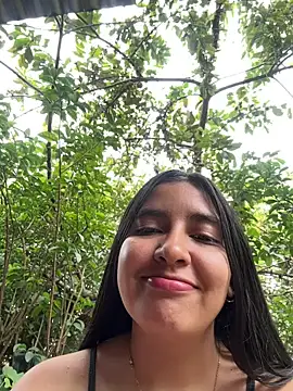 HaileyBiieber online show from April 5, 2026, 4:57 pm