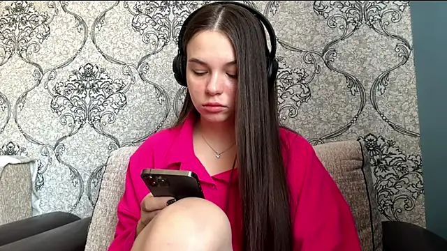 ThedaStrevell online show from March 23, 2026, 9:09 am