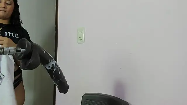 veronica bigass online show from June 30, 2026, 8:09 pm
