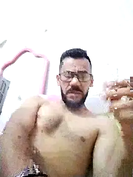 Snapshot of Alimohamed08 chatting on May 2, 2026, 10:37 pm Alimohamed08 online show from May 2, 2026, 10:37 pm