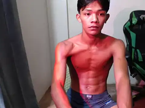 Snapshot of pinoy_lowey18 chatting on April 2, 2026, 4:24 pm pinoy lowey18 online show from April 2, 2026, 4:24 pm
