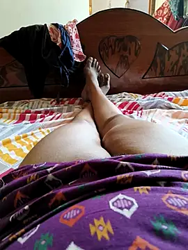 Snapshot of Tamil-swathi99 chatting on March 24, 2026, 5:40 am Tamil-swathi99 online show from March 24, 2026, 5:40 am
