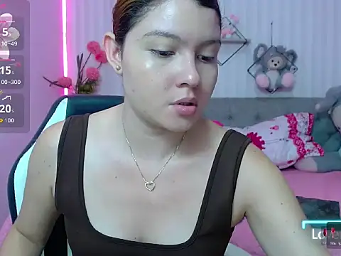 honey-blossom online show from April 21, 2026, 4:24 pm