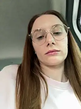 Snapshot of FReyja_44 chatting on June 22, 2026, 8:33 am FReyja 44 online show from June 22, 2026, 8:33 am