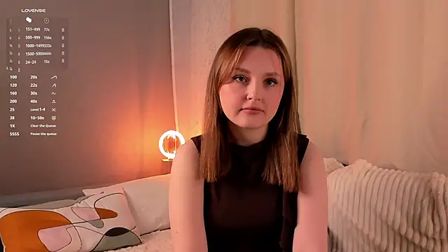 LorriMonz online show from May 11, 2026, 1:07 am