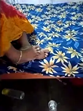 Snapshot of deshi_girl_2007 chatting on April 4, 2026, 10:33 am deshi girl 2007 online show from April 4, 2026, 10:33 am