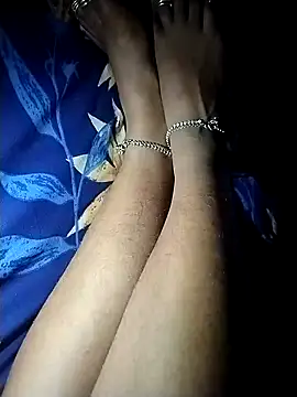 Snapshot of deshi_girl_2007 chatting on April 5, 2026, 5:52 pm deshi girl 2007 online show from April 5, 2026, 5:52 pm