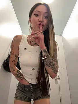 Snapshot of SaintSquirt chatting on July 10, 2026, 11:21 am SaintSquirt online show from July 10, 2026, 11:21 am