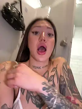 Snapshot of SaintSquirt chatting on July 25, 2026, 10:43 am SaintSquirt online show from July 25, 2026, 10:43 am