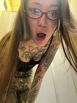 Snapshot of SaintSquirt chatting on June 30, 2026, 10:04 am SaintSquirt online show from June 30, 2026, 10:04 am
