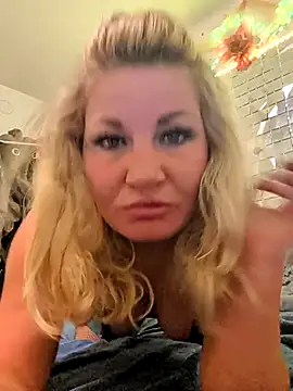 Snapshot of trippsgotlips chatting on June 8, 2026, 12:49 pm trippsgotlips online show from June 8, 2026, 12:49 pm