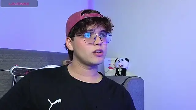 hornsgoat  online show from April 5, 2026, 8:04 pm