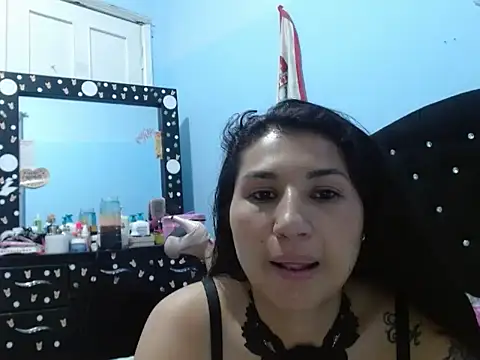 chloeparker  online show from April 2, 2026, 7:15 am