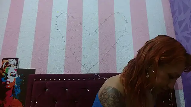 Snapshot of veronicaqueenxxx chatting on May 15, 2026, 5:33 pm veronicaqueenxxx online show from May 15, 2026, 5:33 pm