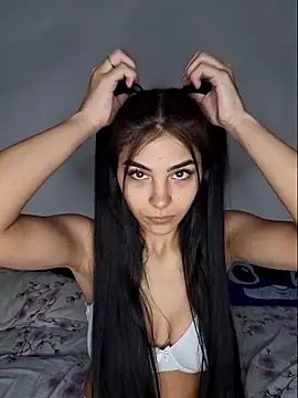 Snapshot of Crissdesire chatting on March 29, 2026, 10:39 am Crissdesire online show from March 29, 2026, 10:39 am