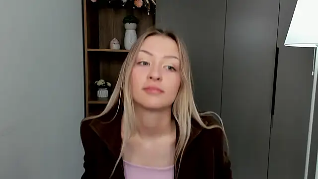 MarlinePater online show from March 25, 2026, 9:52 am