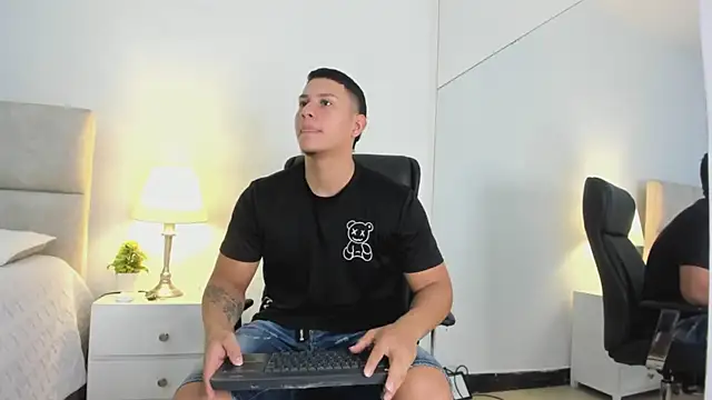 Chriss Diamond online show from May 26, 2026, 9:24 pm