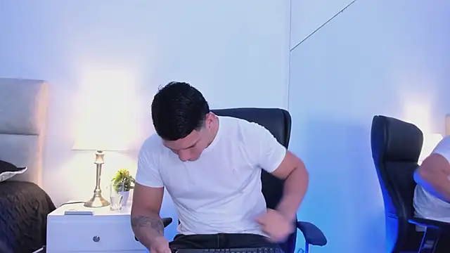 Chriss Diamond online show from June 1, 2026, 8:52 pm