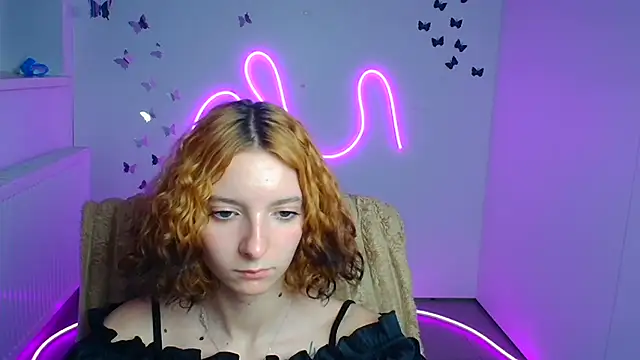 Snapshot of Butterfly_Milly chatting on June 25, 2026, 12:32 pm Butterfly Milly online show from June 25, 2026, 12:32 pm