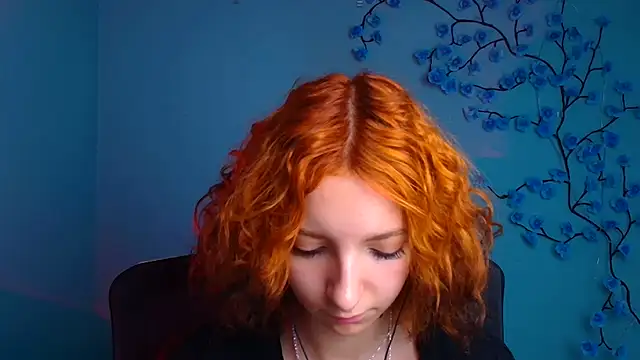 Snapshot of Butterfly_Milly chatting on July 5, 2026, 12:01 pm Butterfly Milly online show from July 5, 2026, 12:01 pm