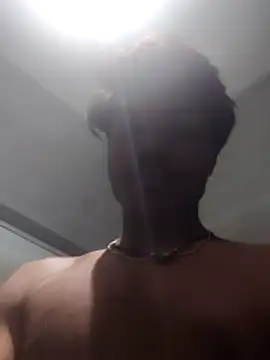 Snapshot of luck00y chatting on March 26, 2026, 7:28 am luck00y online show from March 26, 2026, 7:28 am