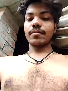 Snapshot of luck00y chatting on April 25, 2026, 1:08 am luck00y online show from April 25, 2026, 1:08 am
