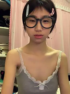 Snapshot of nina5201 chatting on April 7, 2026, 3:58 pm nina5201 online show from April 7, 2026, 3:58 pm