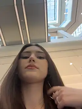 AnitaFly online show from May 14, 2026, 1:52 pm