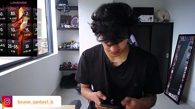 Snapshot of Bruno_santos1 chatting on May 11, 2026, 12:39 pm Bruno santos1 online show from May 11, 2026, 12:39 pm