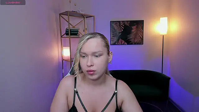 angelic coy online show from June 9, 2026, 10:49 am