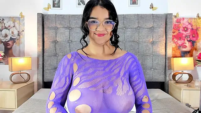 SamantaAristizabal2 online show from April 21, 2026, 11:06 am