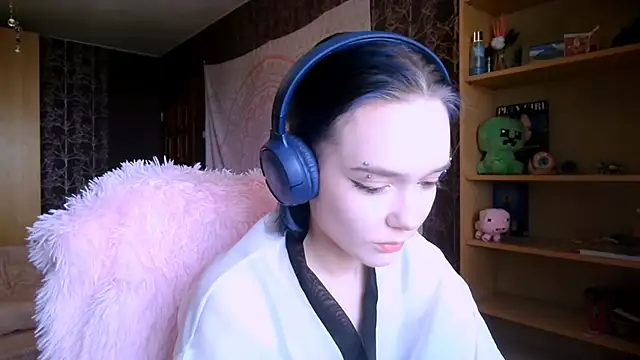 baby onface online show from May 14, 2026, 8:33 am