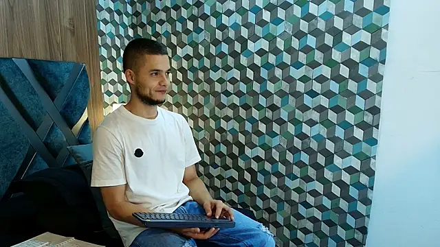 Snapshot of Joaho_Fernandez chatting on May 25, 2026, 9:24 pm Joaho Fernandez online show from May 25, 2026, 9:24 pm