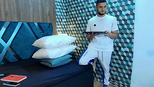 Snapshot of Joaho_Fernandez chatting on July 30, 2026, 9:14 pm Joaho Fernandez online show from July 30, 2026, 9:14 pm
